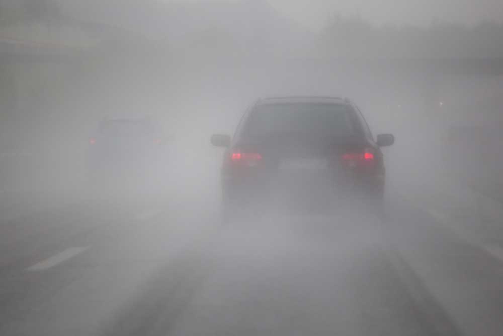 consejos conducir con niebla