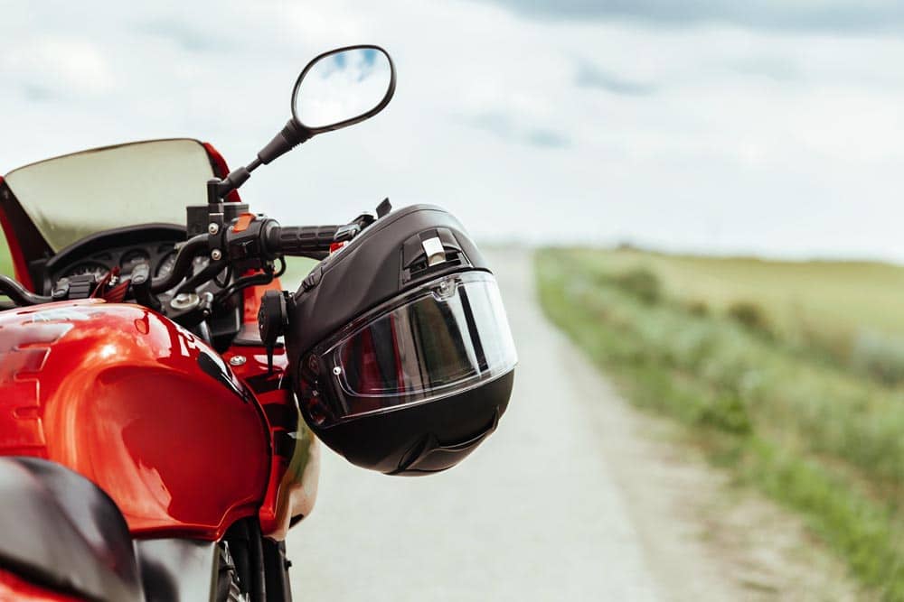 Qué tipo de motos puedo conducir con el carnet de coche