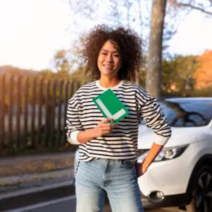 estudiante con l de aprobado