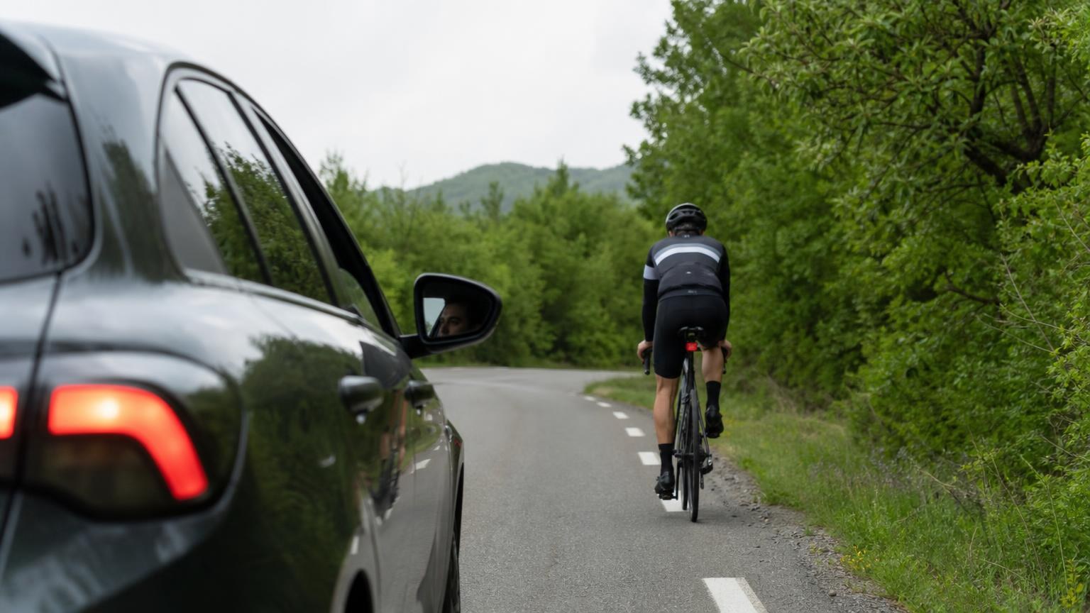 Como-adelantar-a-ciclistas-con-seguridad